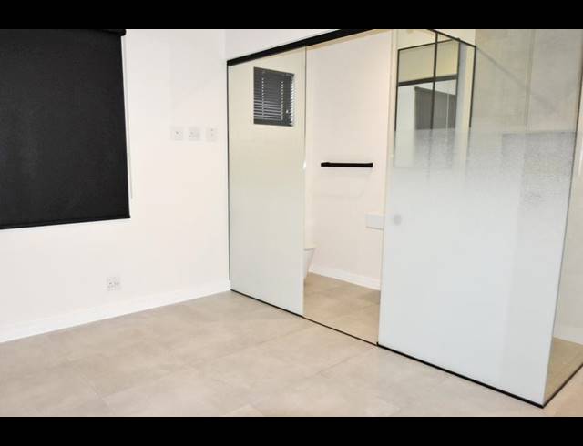 3 BEDROOM APARTMENT FOR SALE IN HYDE PARK